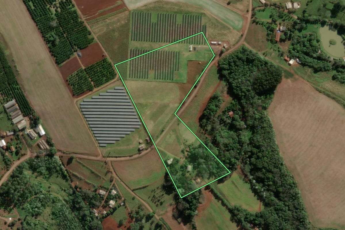 Imagem de satélite do imóvel rural em Mondaí (SC), com o contorno declarado no CAR desenhado por cima.
