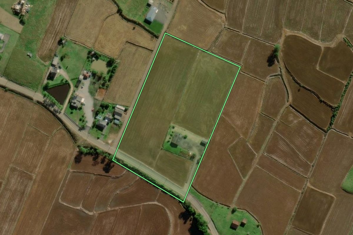 Imagem de satélite do imóvel rural em Morro Grande (SC), com o contorno declarado no CAR desenhado por cima.