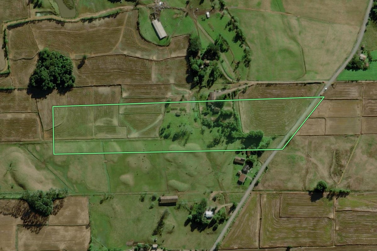Imagem de satélite do imóvel rural em Nova Veneza (SC), com o contorno declarado no CAR desenhado por cima.