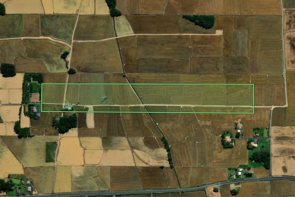 Imagem de satélite do imóvel rural em Nova Veneza (SC), com o contorno declarado no CAR desenhado por cima.