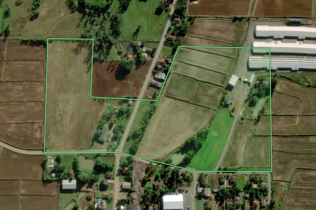 Imagem de satélite do imóvel rural em Nova Veneza (SC), com o contorno declarado no CAR desenhado por cima.