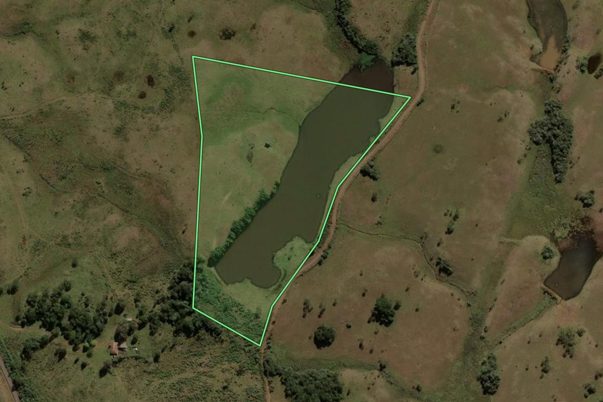 Imagem de satélite do imóvel rural em Painel (SC), com o contorno declarado no CAR desenhado por cima.