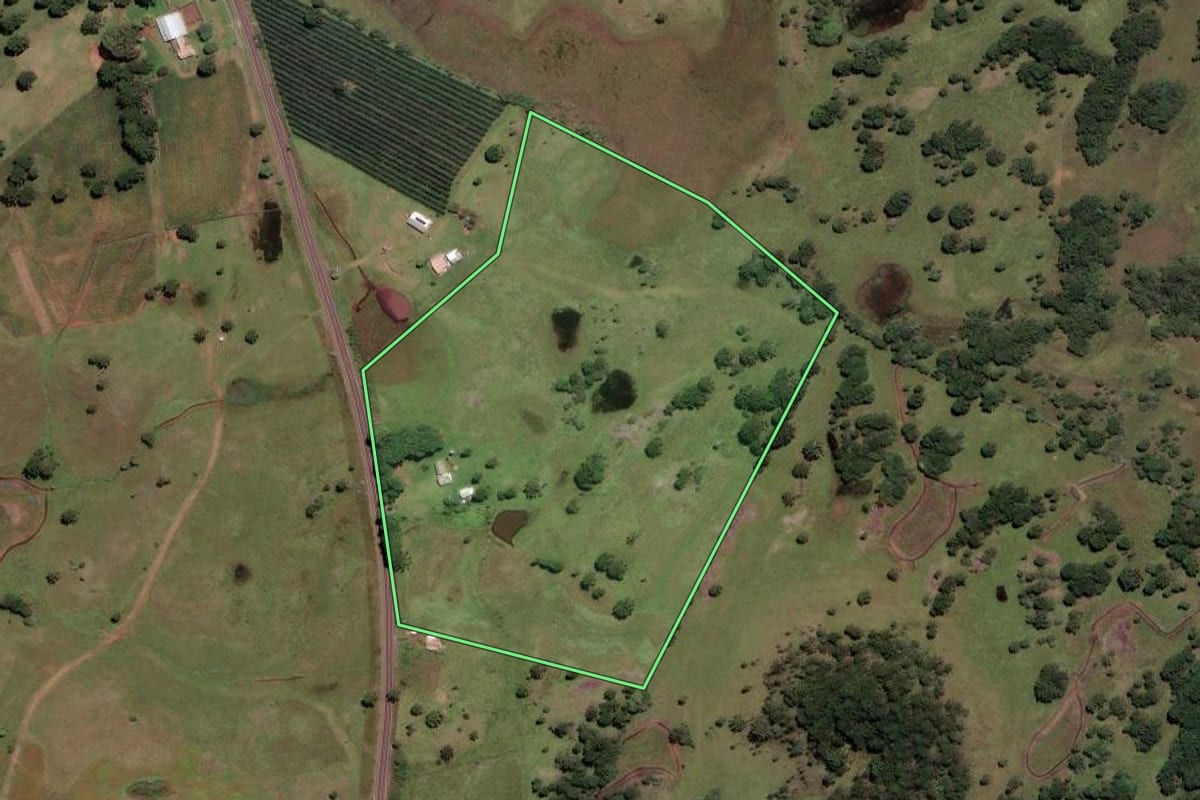 Imagem de satélite do imóvel rural em Painel (SC), com o contorno declarado no CAR desenhado por cima.