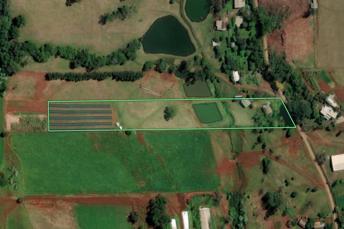 Imagem de satélite do imóvel rural em Palmitos (SC), com o contorno declarado no CAR desenhado por cima.
