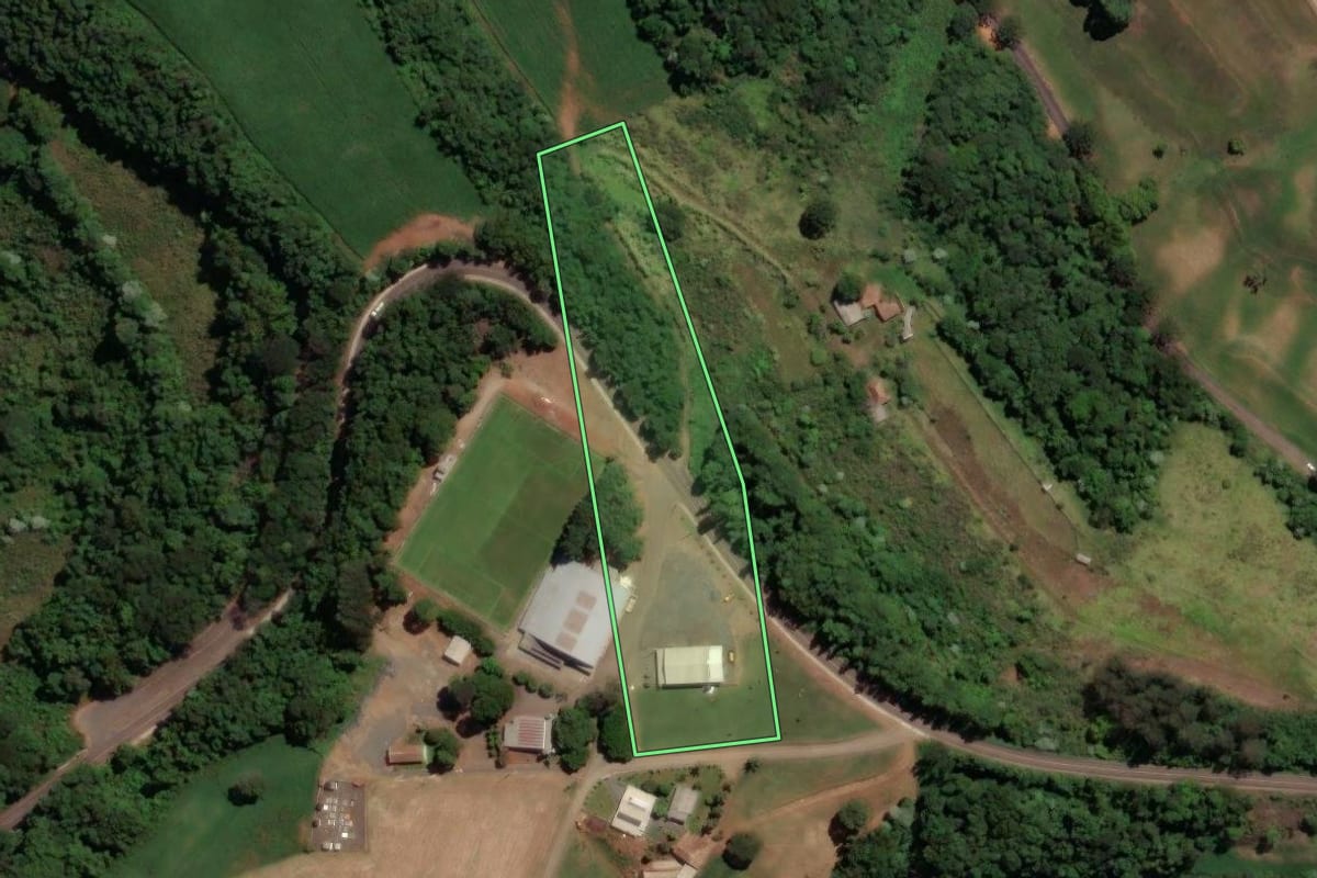 Imagem de satélite do imóvel rural em Peritiba (SC), com o contorno declarado no CAR desenhado por cima.