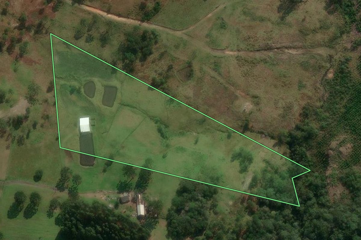 Imagem de satélite do imóvel rural em Ponte Alta (SC), com o contorno declarado no CAR desenhado por cima.