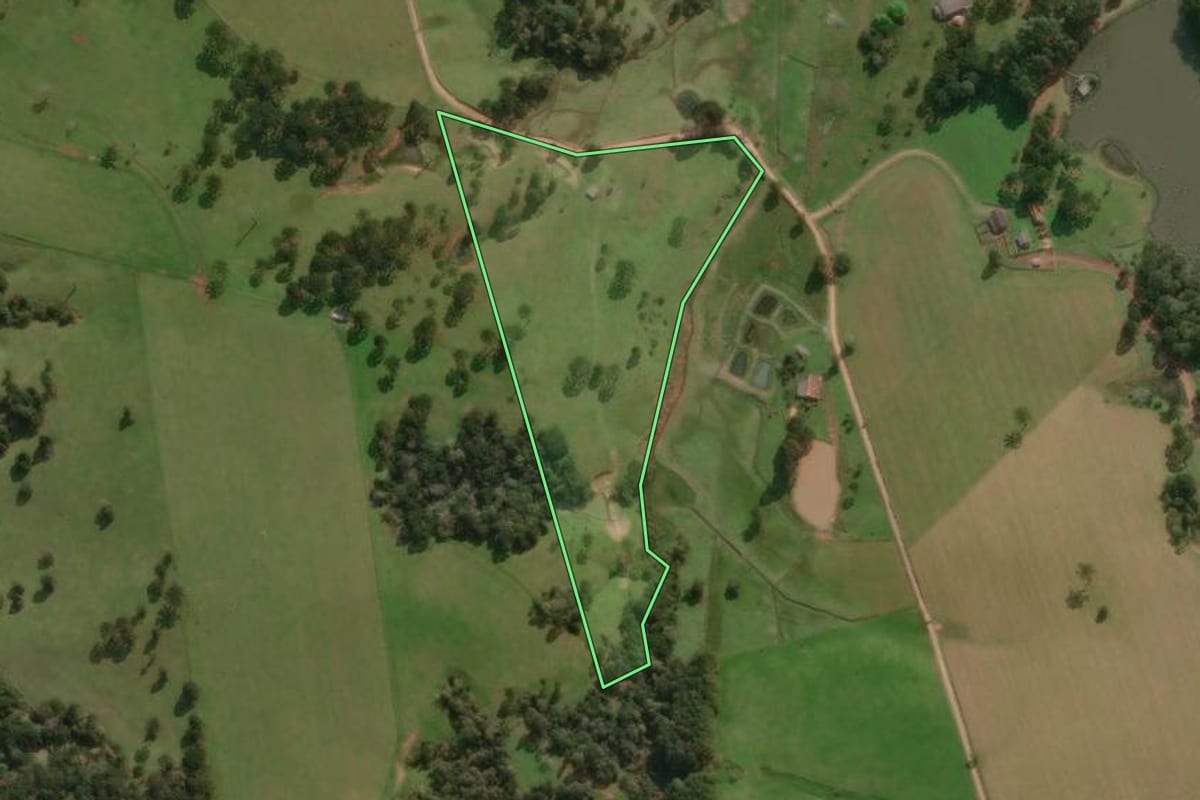 Imagem de satélite do imóvel rural em Ponte Alta (SC), com o contorno declarado no CAR desenhado por cima.
