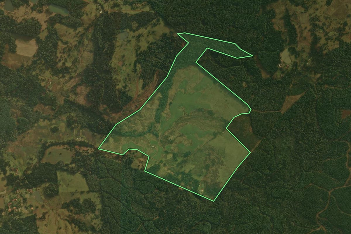 Imagem de satélite do imóvel rural em Ponte Alta (SC), com o contorno declarado no CAR desenhado por cima.