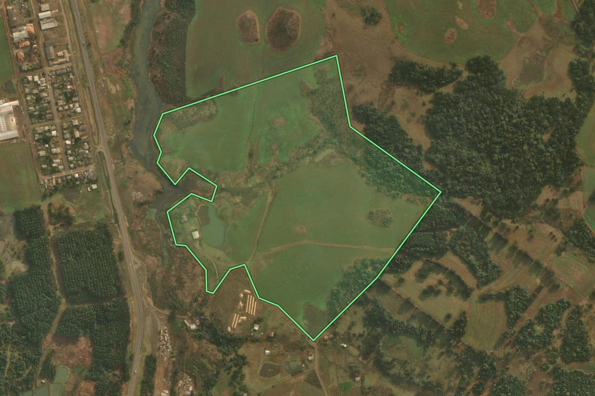Imagem de satélite do imóvel rural em Ponte Alta do Norte (SC), com o contorno declarado no CAR desenhado por cima.