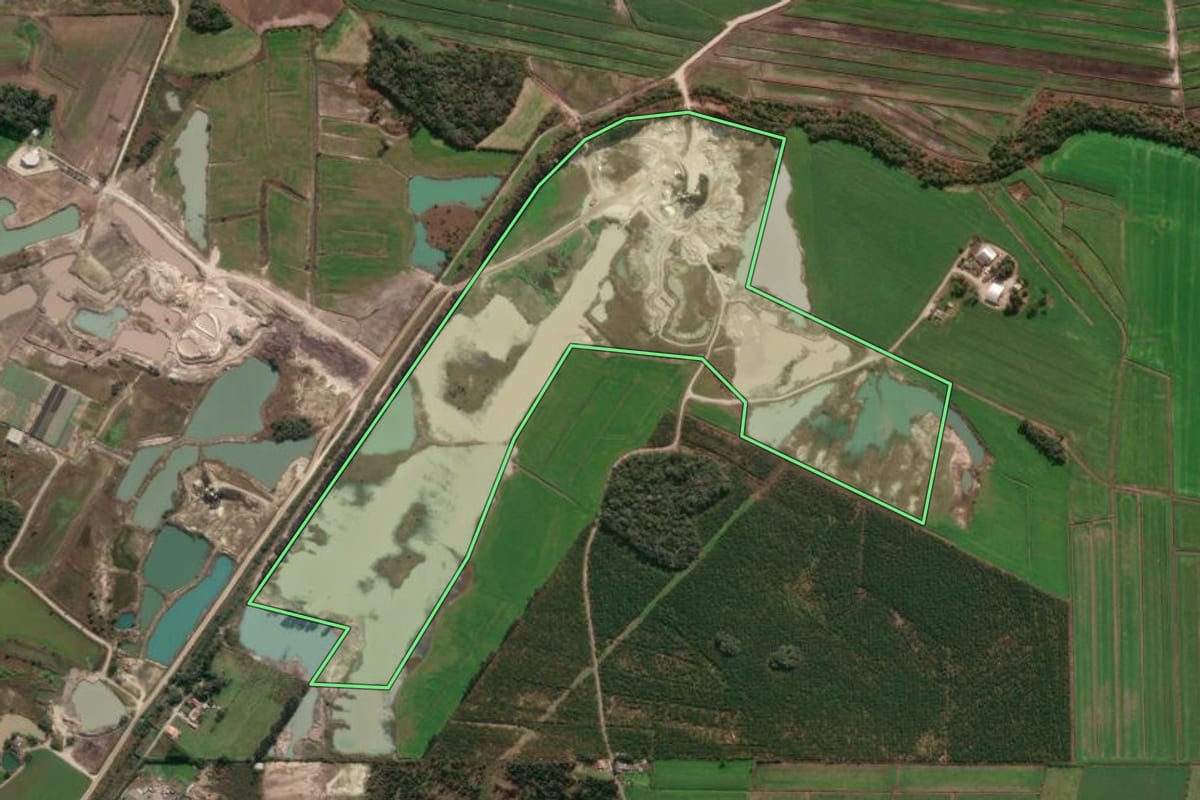 Imagem de satélite do imóvel rural em Porto União (SC), com o contorno declarado no CAR desenhado por cima.