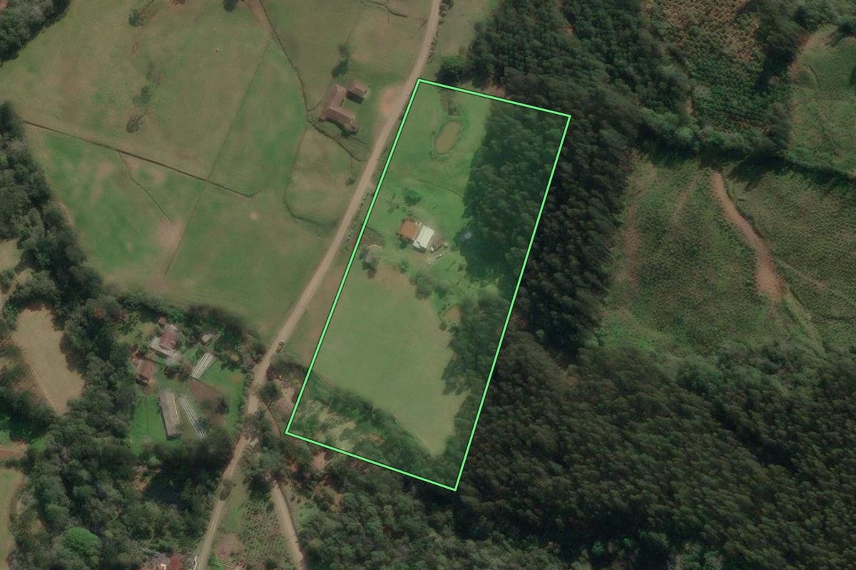 Imagem de satélite do imóvel rural em Porto União (SC), com o contorno declarado no CAR desenhado por cima.