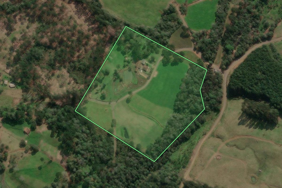 Imagem de satélite do imóvel rural em Porto União (SC), com o contorno declarado no CAR desenhado por cima.