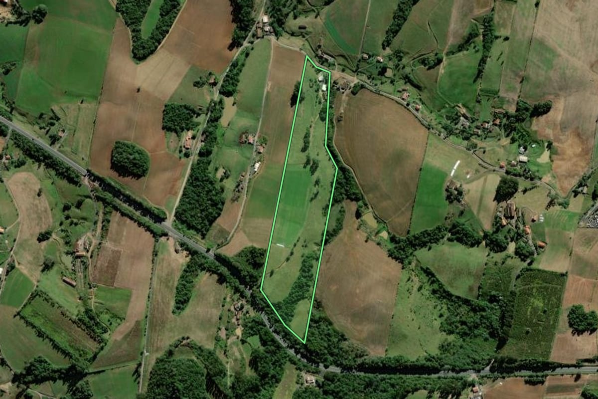 Imagem de satélite do imóvel rural em Pouso Redondo (SC), com o contorno declarado no CAR desenhado por cima.