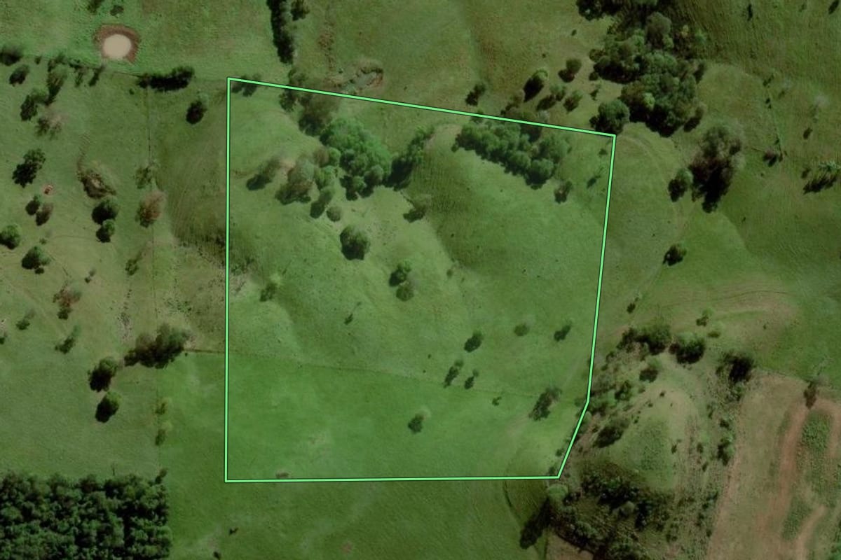 Imagem de satélite do imóvel rural em Santa Terezinha do Progresso (SC), com o contorno declarado no CAR desenhado por cima.