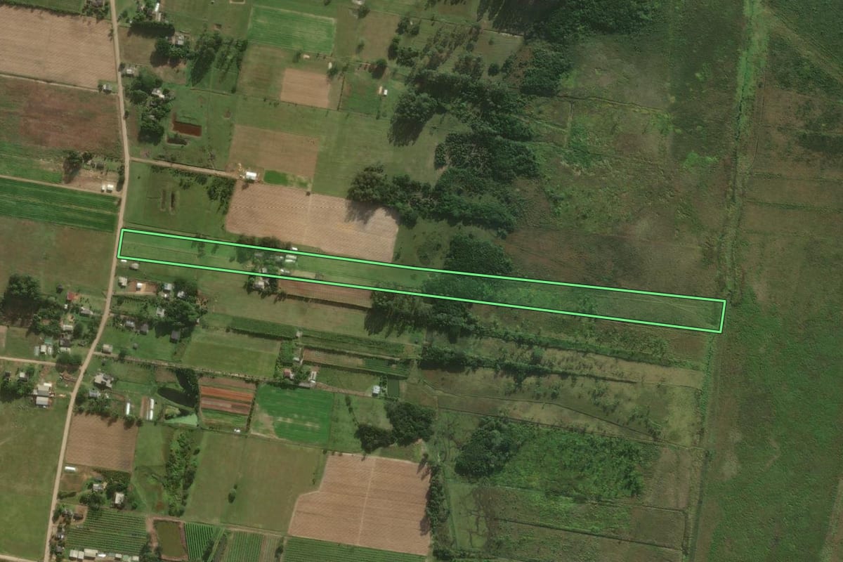 Imagem de satélite do imóvel rural em São João do Sul (SC), com o contorno declarado no CAR desenhado por cima.