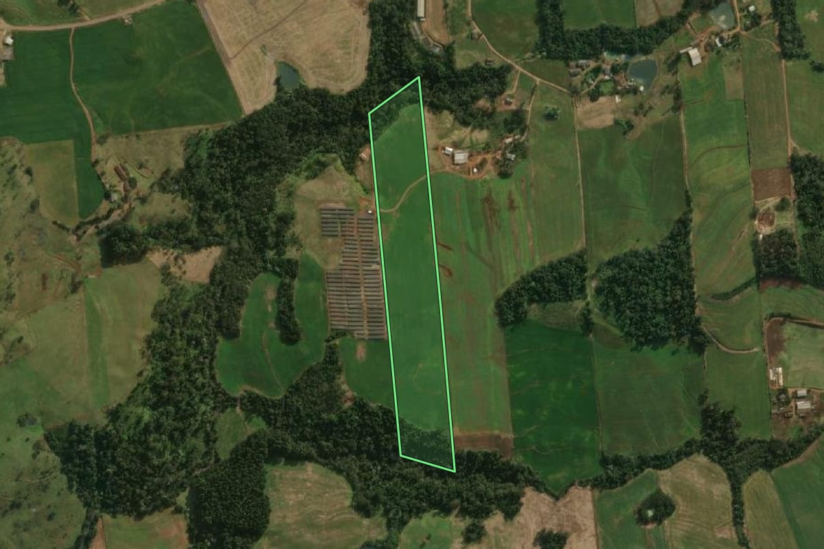 Imagem de satélite do imóvel rural em São José do Cedro (SC), com o contorno declarado no CAR desenhado por cima.