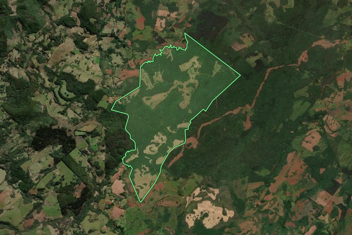 Imagem de satélite do imóvel rural em São José do Cerrito (SC), com o contorno declarado no CAR desenhado por cima.