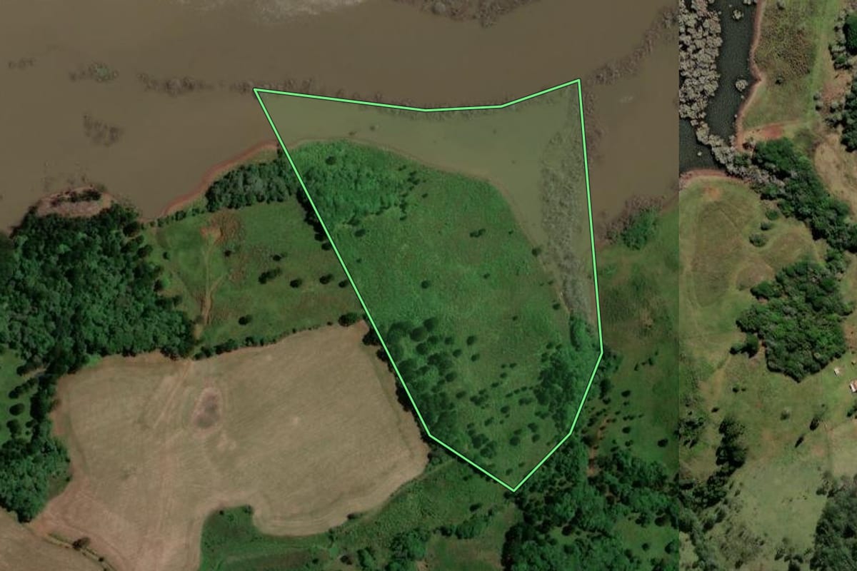 Imagem de satélite do imóvel rural em São José do Cerrito (SC), com o contorno declarado no CAR desenhado por cima.