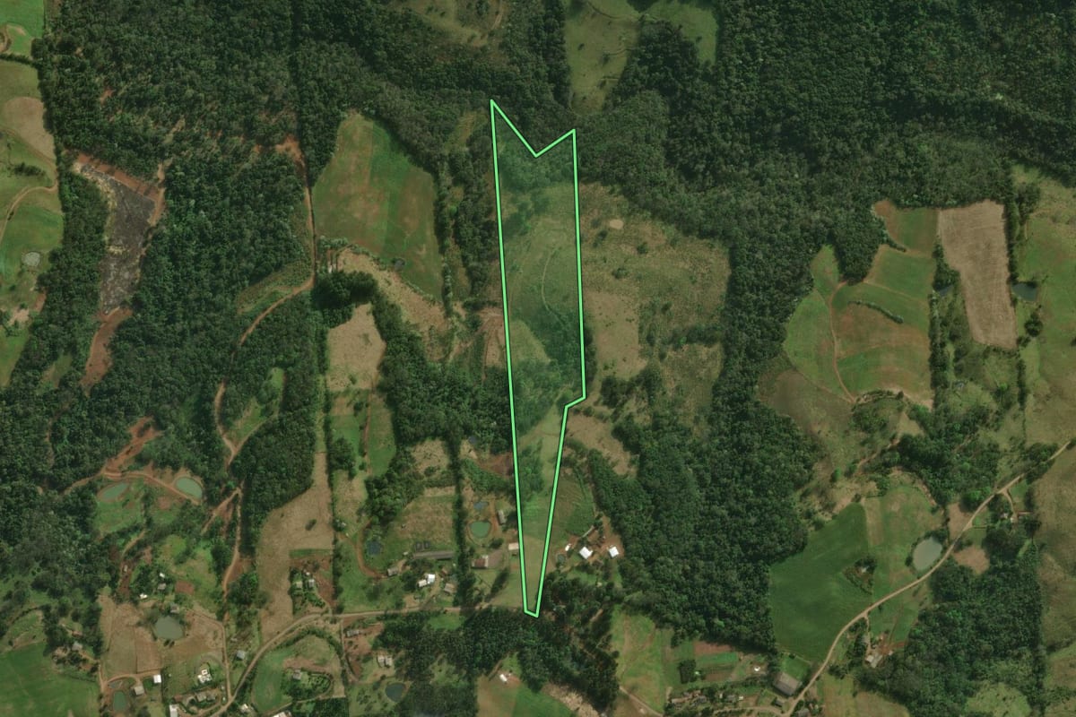 Imagem de satélite do imóvel rural em São Miguel do Oeste (SC), com o contorno declarado no CAR desenhado por cima.