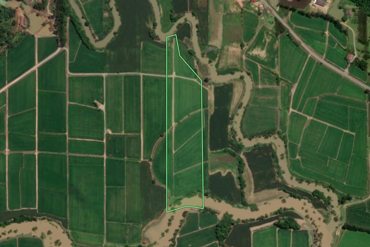 Imagem de satélite do imóvel rural em Taió (SC), com o contorno declarado no CAR desenhado por cima.