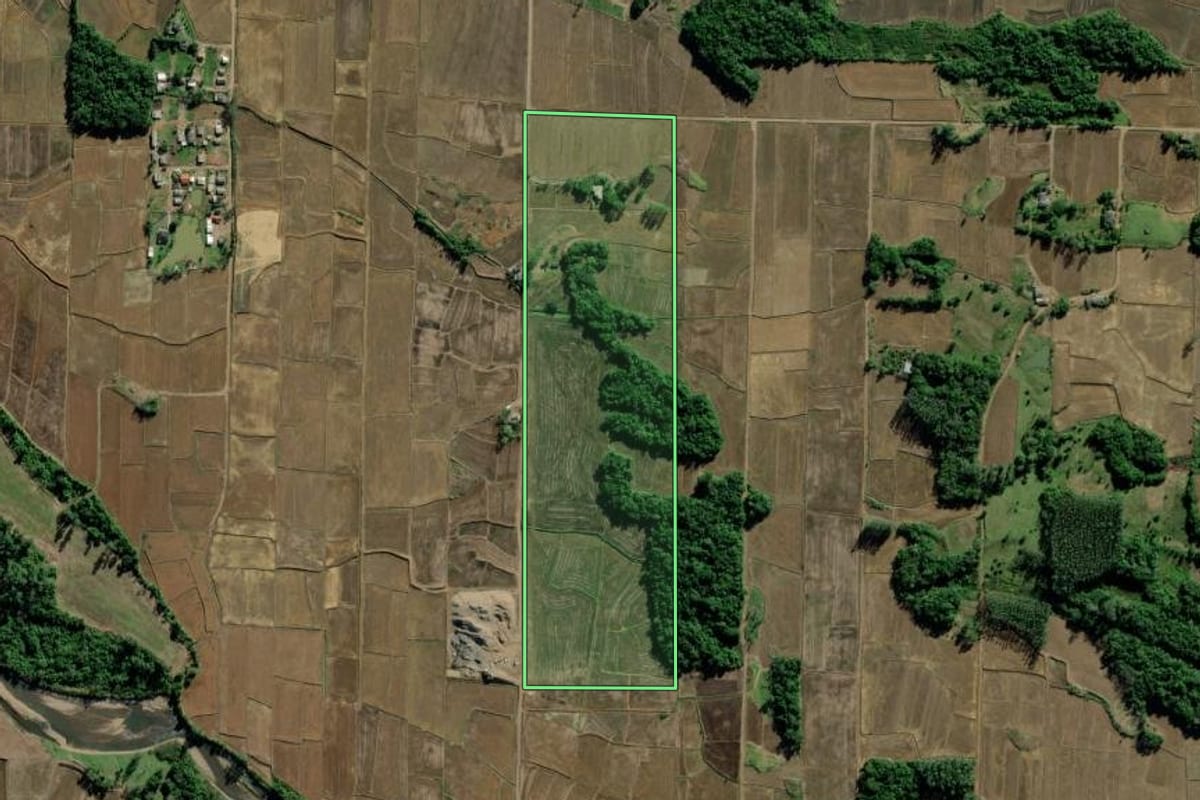 Imagem de satélite do imóvel rural em Timbé do Sul (SC), com o contorno declarado no CAR desenhado por cima.
