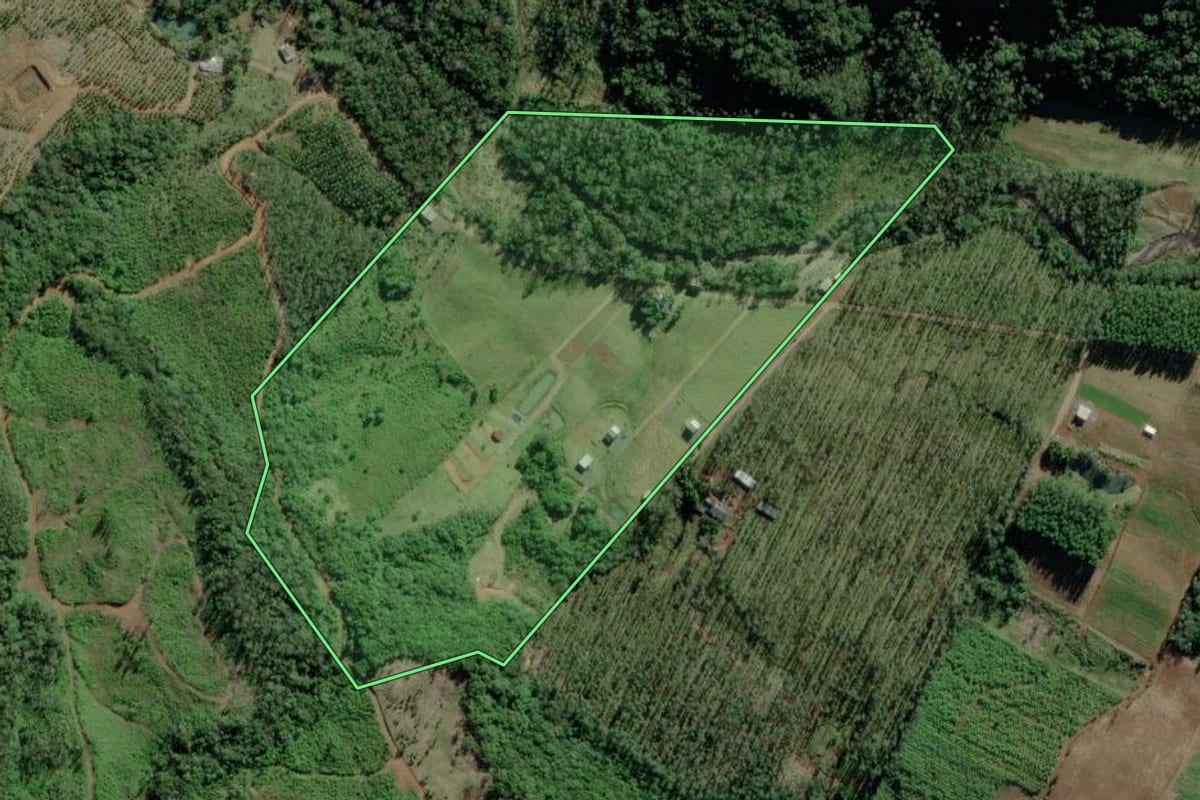 Imagem de satélite do imóvel rural em Timbé do Sul (SC), com o contorno declarado no CAR desenhado por cima.