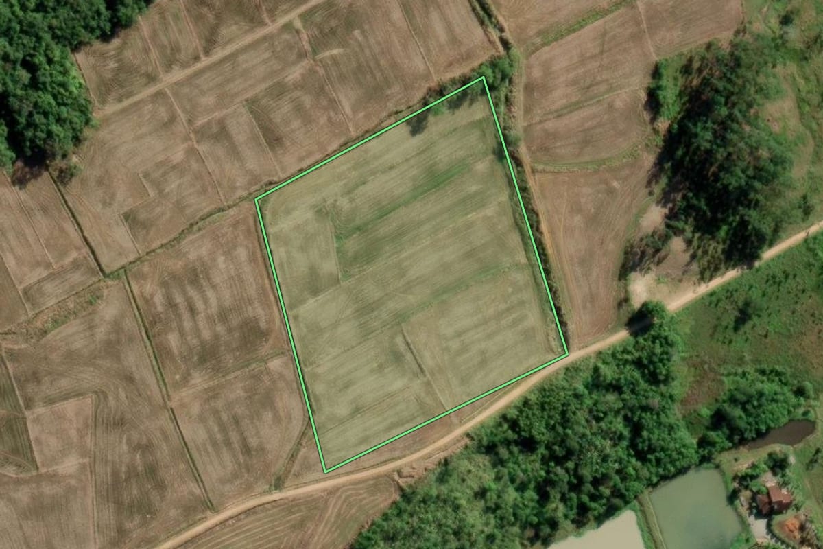 Imagem de satélite do imóvel rural em Timbó (SC), com o contorno declarado no CAR desenhado por cima.