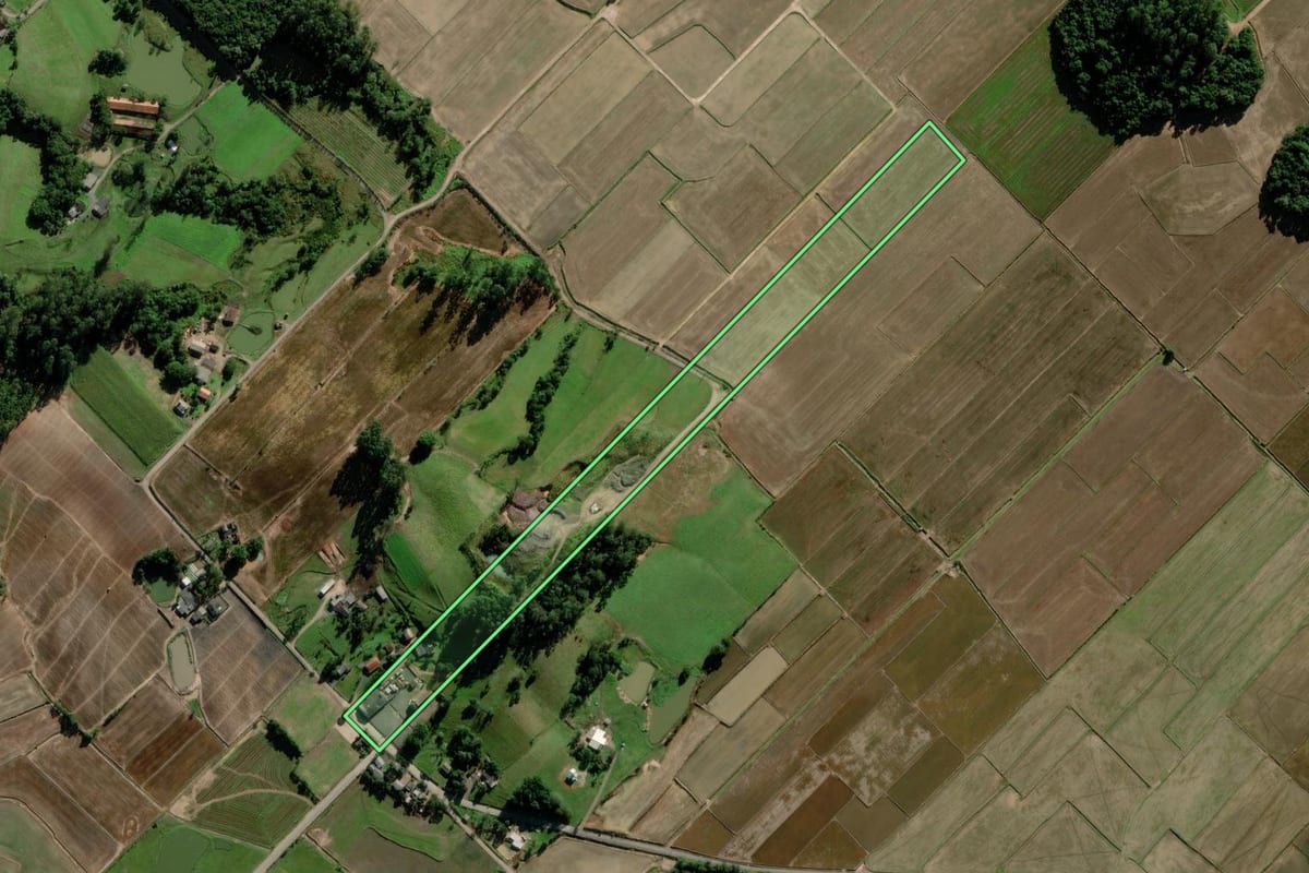 Imagem de satélite do imóvel rural em Turvo (SC), com o contorno declarado no CAR desenhado por cima.