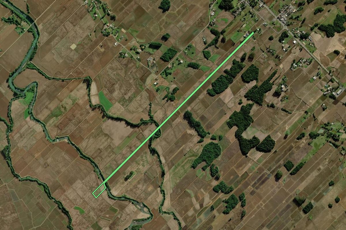 Imagem de satélite do imóvel rural em Turvo (SC), com o contorno declarado no CAR desenhado por cima.