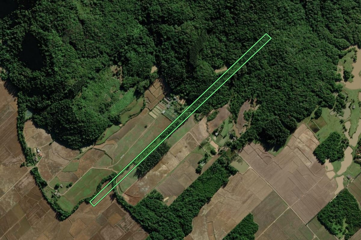 Imagem de satélite do imóvel rural em Turvo (SC), com o contorno declarado no CAR desenhado por cima.