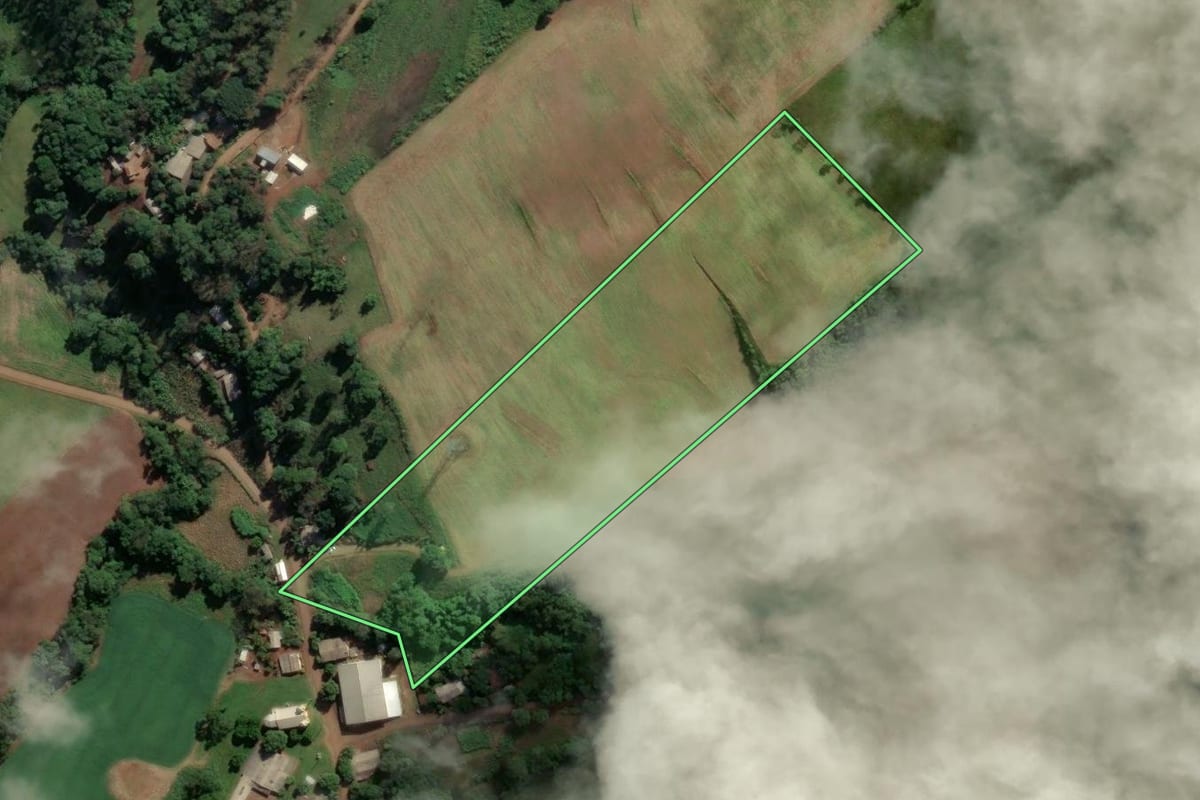 Imagem de satélite do imóvel rural em União do Oeste (SC), com o contorno declarado no CAR desenhado por cima.