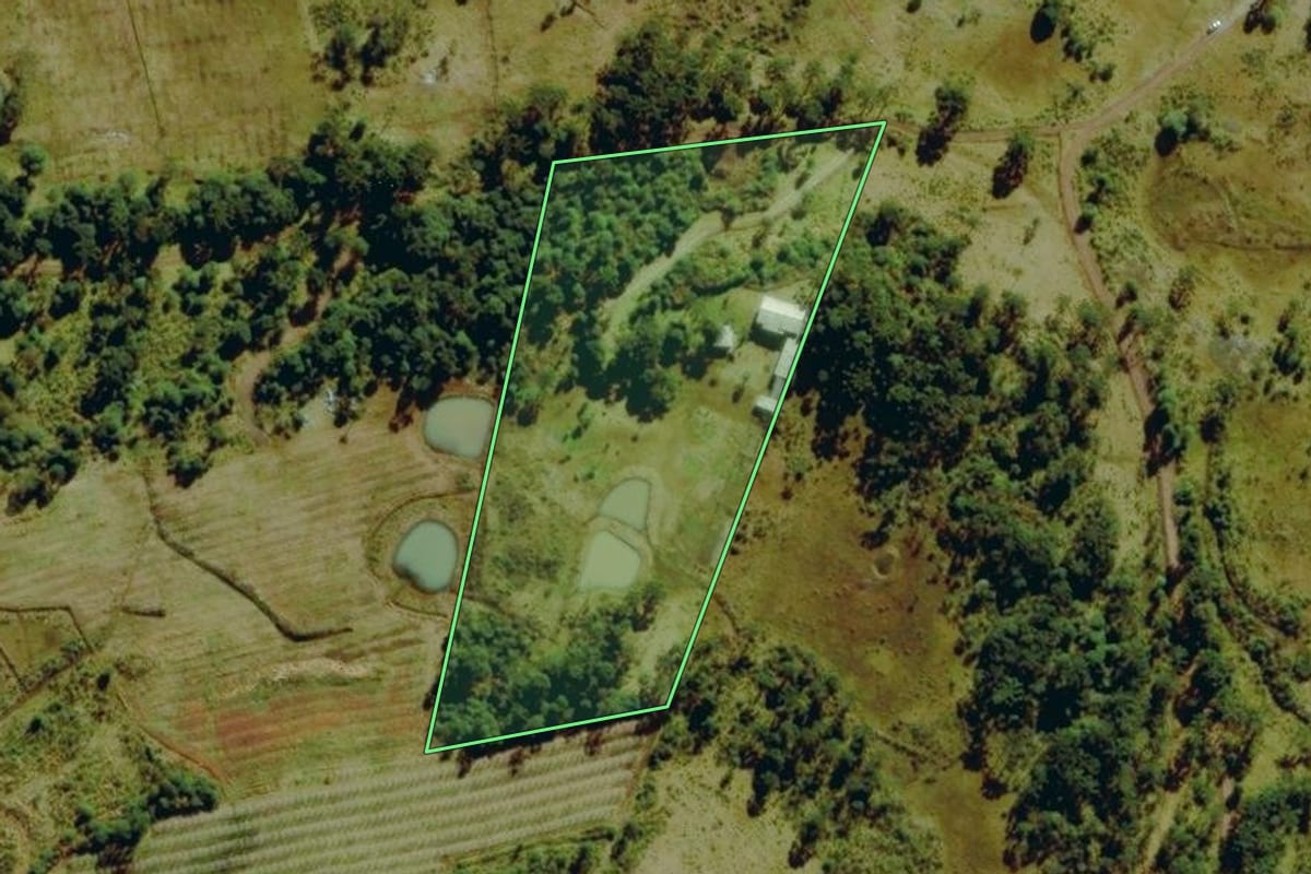 Imagem de satélite do imóvel rural em Urubici (SC), com o contorno declarado no CAR desenhado por cima.