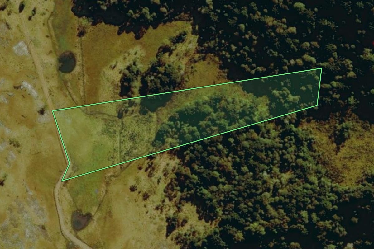Imagem de satélite do imóvel rural em Urubici (SC), com o contorno declarado no CAR desenhado por cima.