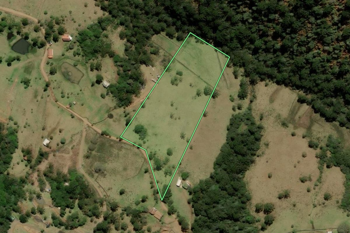 Imagem de satélite do imóvel rural em Urubici (SC), com o contorno declarado no CAR desenhado por cima.
