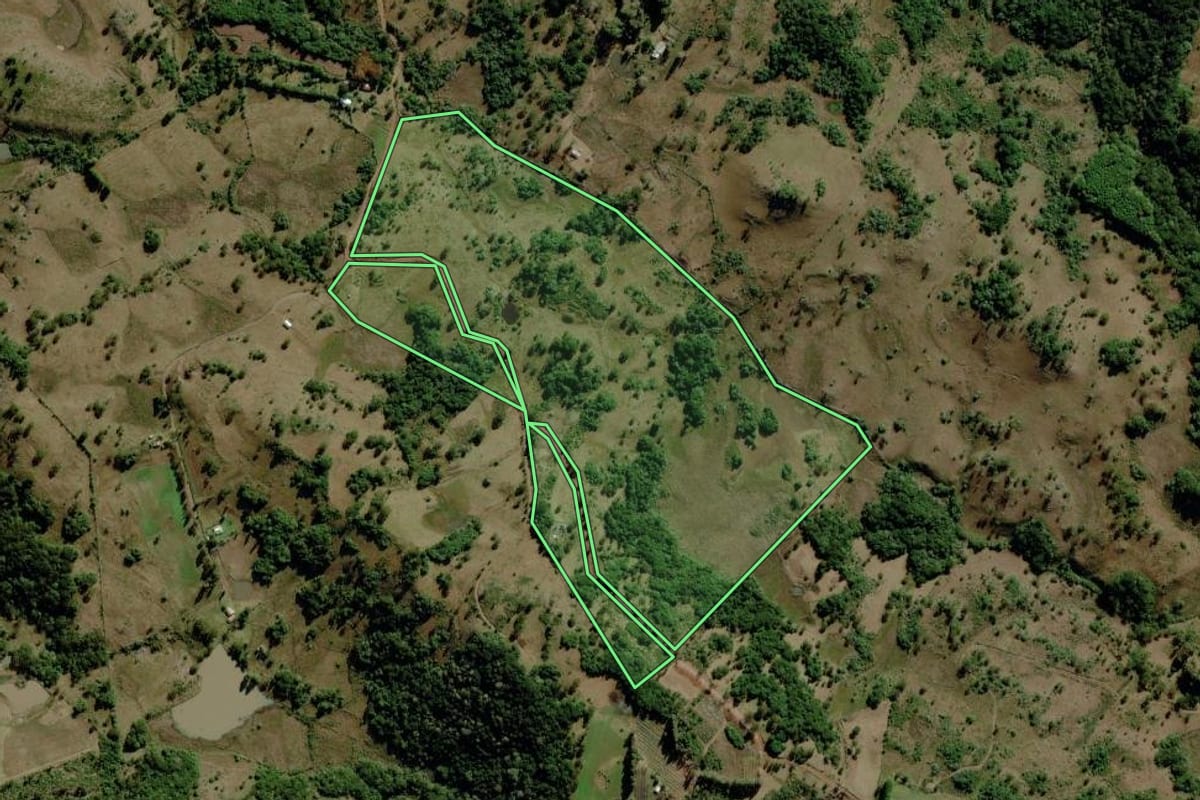 Imagem de satélite do imóvel rural em Urupema (SC), com o contorno declarado no CAR desenhado por cima.