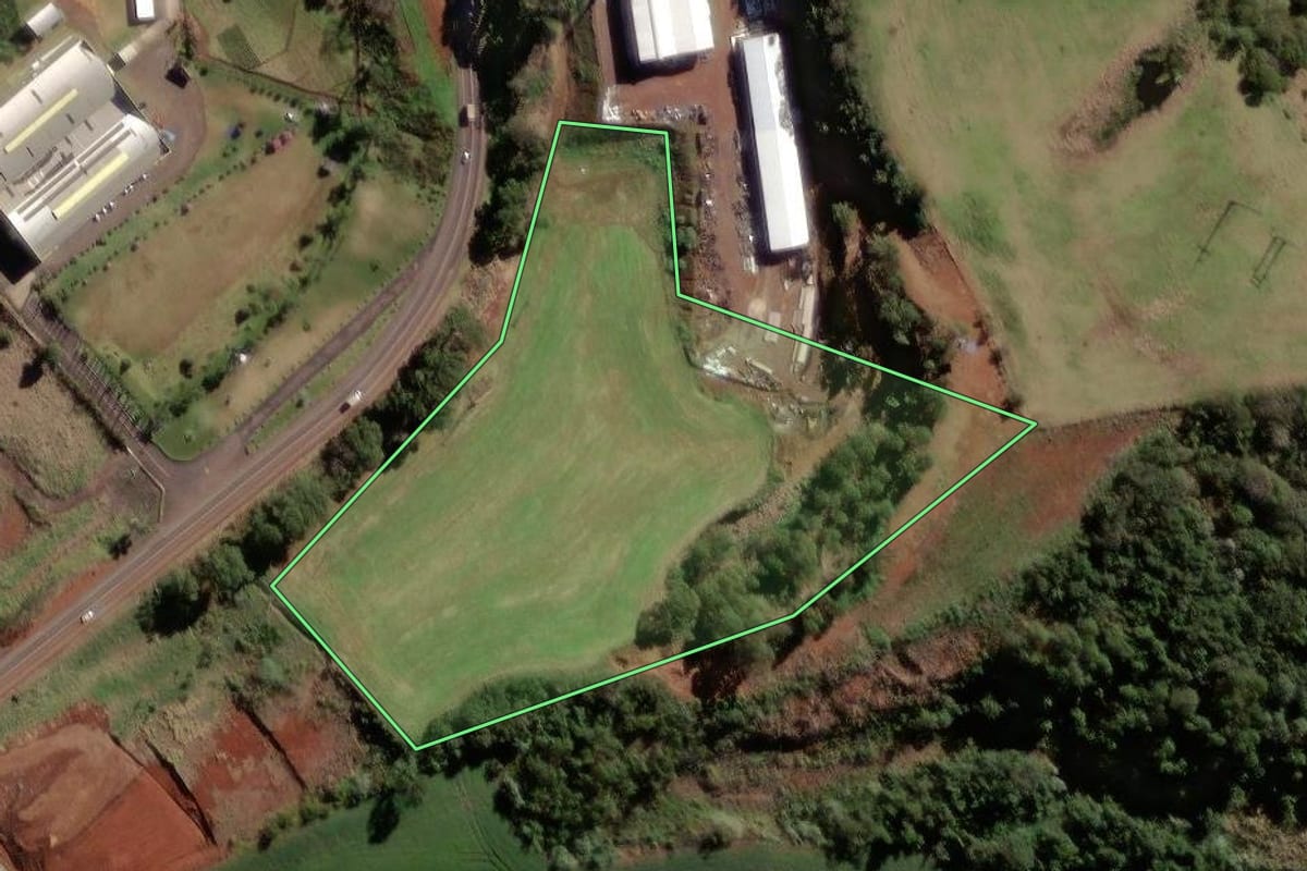 Imagem de satélite do imóvel rural em Xanxerê (SC), com o contorno declarado no CAR desenhado por cima.