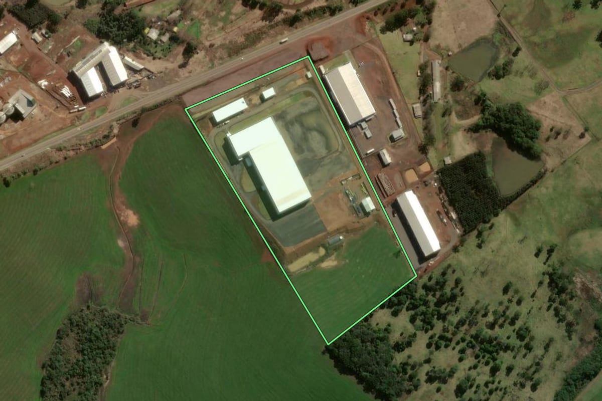 Imagem de satélite do imóvel rural em Xanxerê (SC), com o contorno declarado no CAR desenhado por cima.