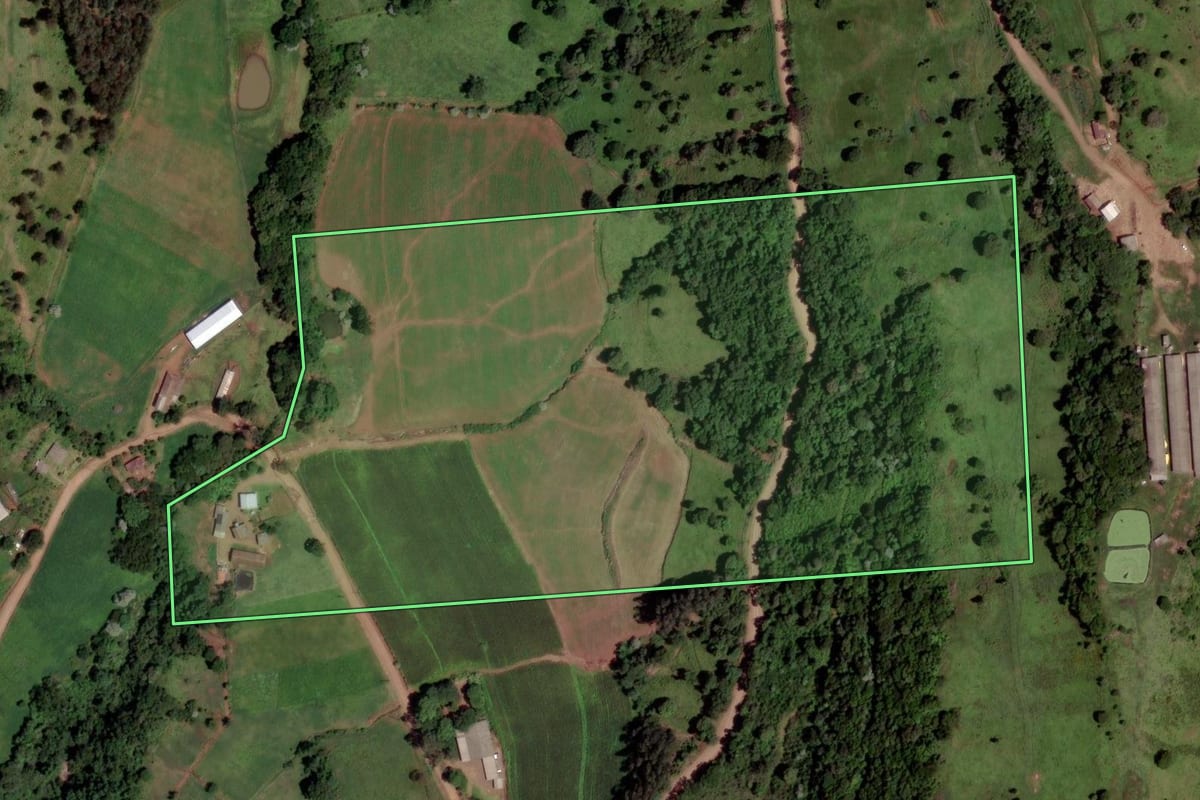 Imagem de satélite do imóvel rural em Xanxerê (SC), com o contorno declarado no CAR desenhado por cima.