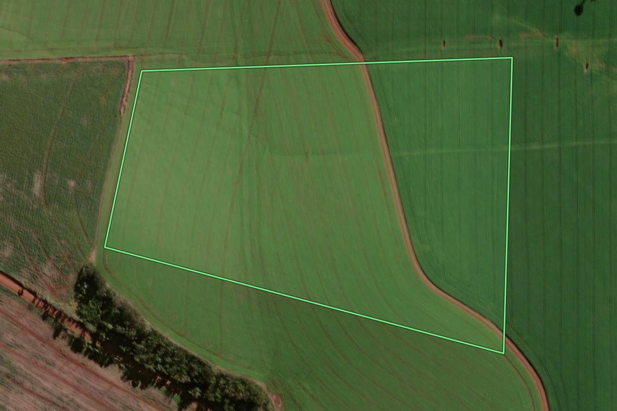Imagem de satélite do imóvel rural em Xanxerê (SC), com o contorno declarado no CAR desenhado por cima.