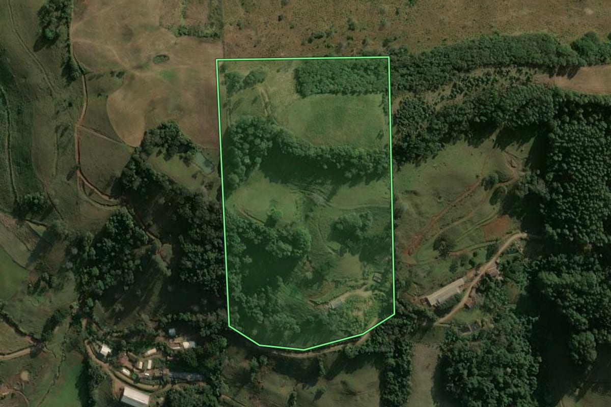 Imagem de satélite do imóvel rural em Xavantina (SC), com o contorno declarado no CAR desenhado por cima.