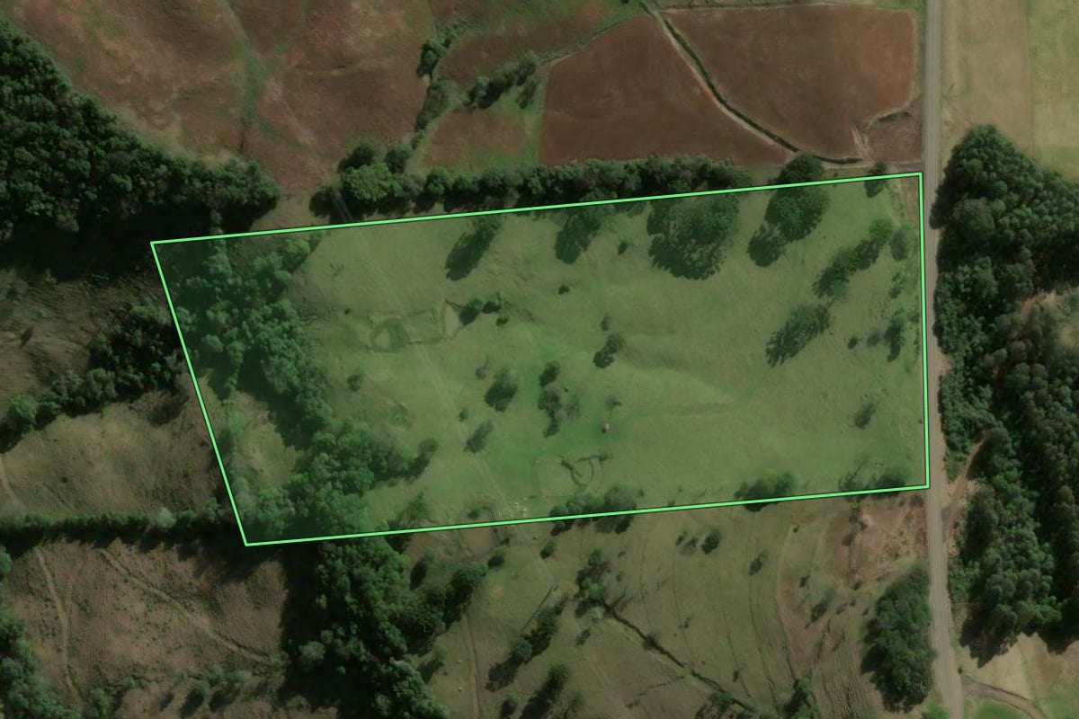 Imagem de satélite do imóvel rural em Xavantina (SC), com o contorno declarado no CAR desenhado por cima.