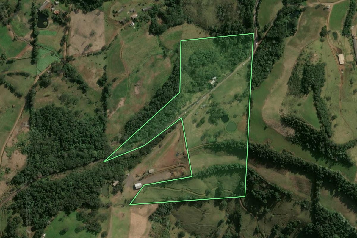 Imagem de satélite do imóvel rural em Xavantina (SC), com o contorno declarado no CAR desenhado por cima.