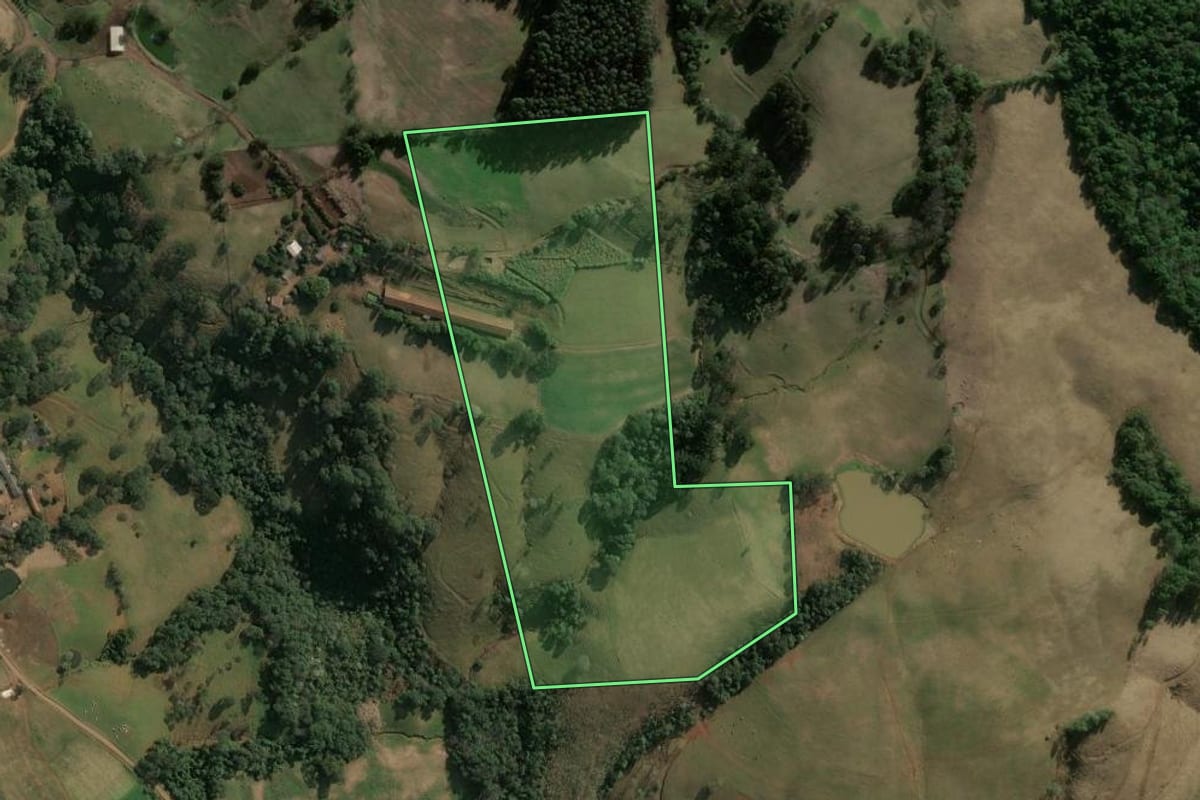 Imagem de satélite do imóvel rural em Xavantina (SC), com o contorno declarado no CAR desenhado por cima.