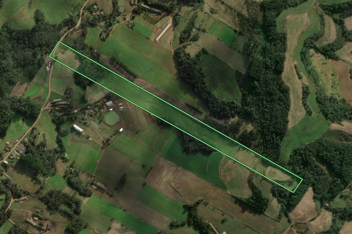 Imagem de satélite do imóvel rural em Xaxim (SC), com o contorno declarado no CAR desenhado por cima.