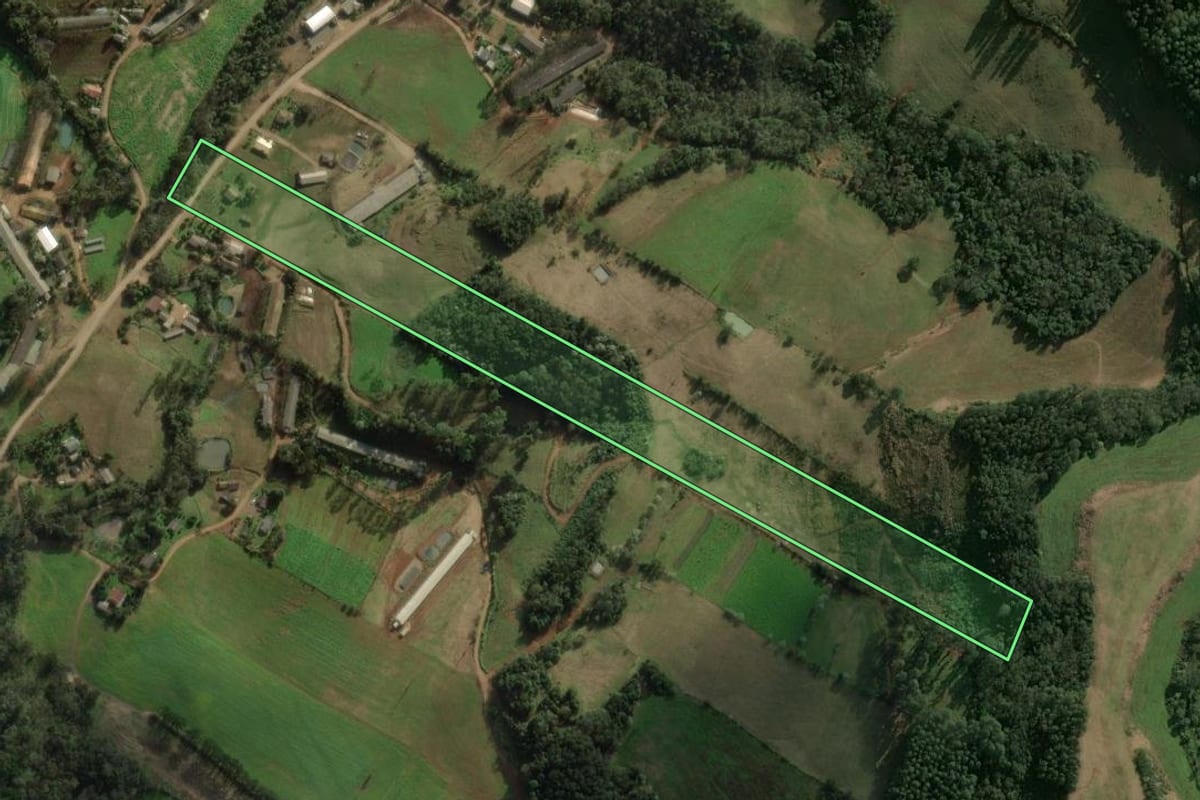 Imagem de satélite do imóvel rural em Xaxim (SC), com o contorno declarado no CAR desenhado por cima.