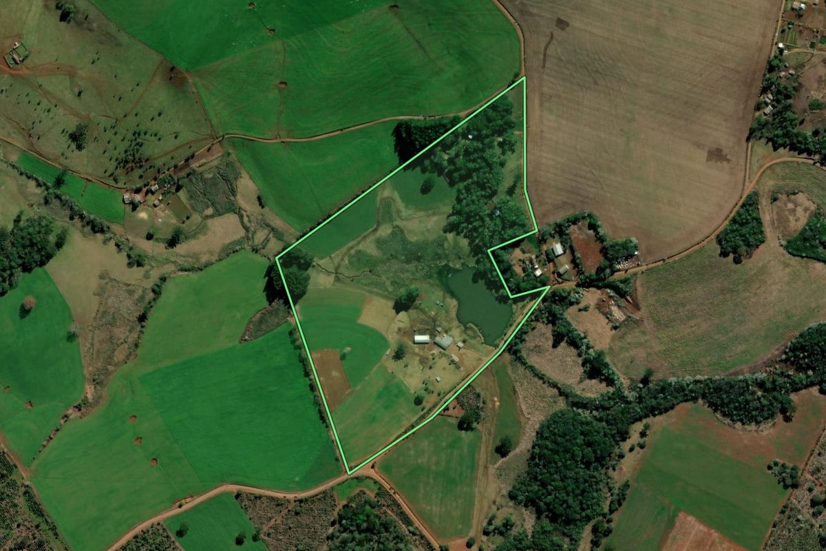 Imagem de satélite do imóvel rural em Xaxim (SC), com o contorno declarado no CAR desenhado por cima.