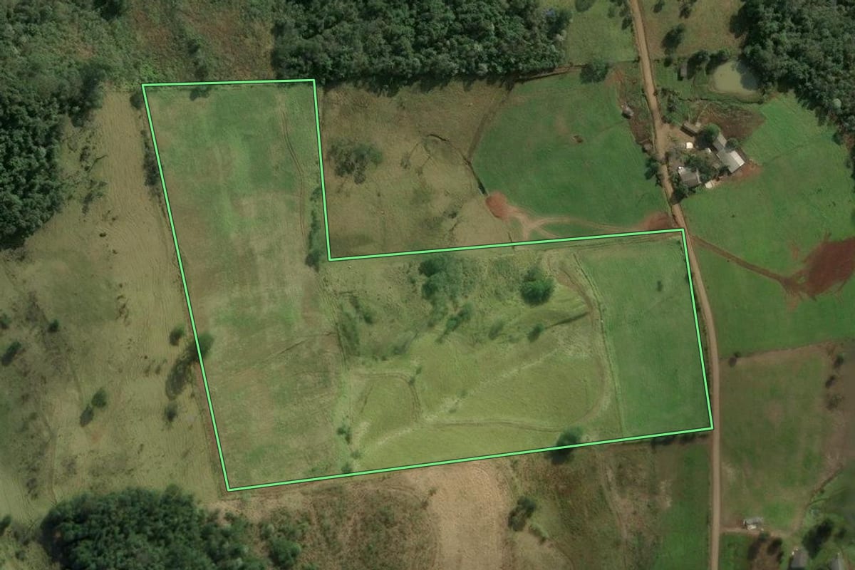 Imagem de satélite do imóvel rural em Xaxim (SC), com o contorno declarado no CAR desenhado por cima.