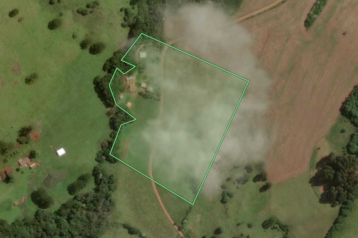 Imagem de satélite do imóvel rural em Zortéa (SC), com o contorno declarado no CAR desenhado por cima.