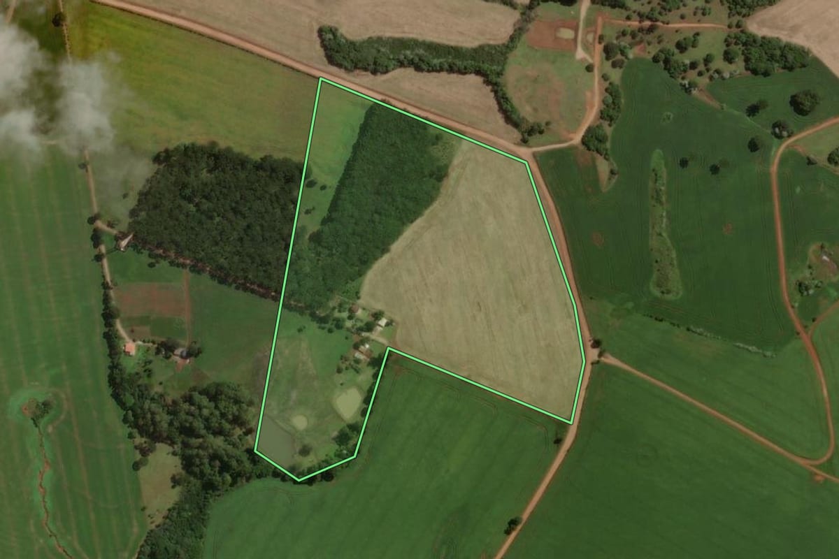 Imagem de satélite do imóvel rural em Zortéa (SC), com o contorno declarado no CAR desenhado por cima.