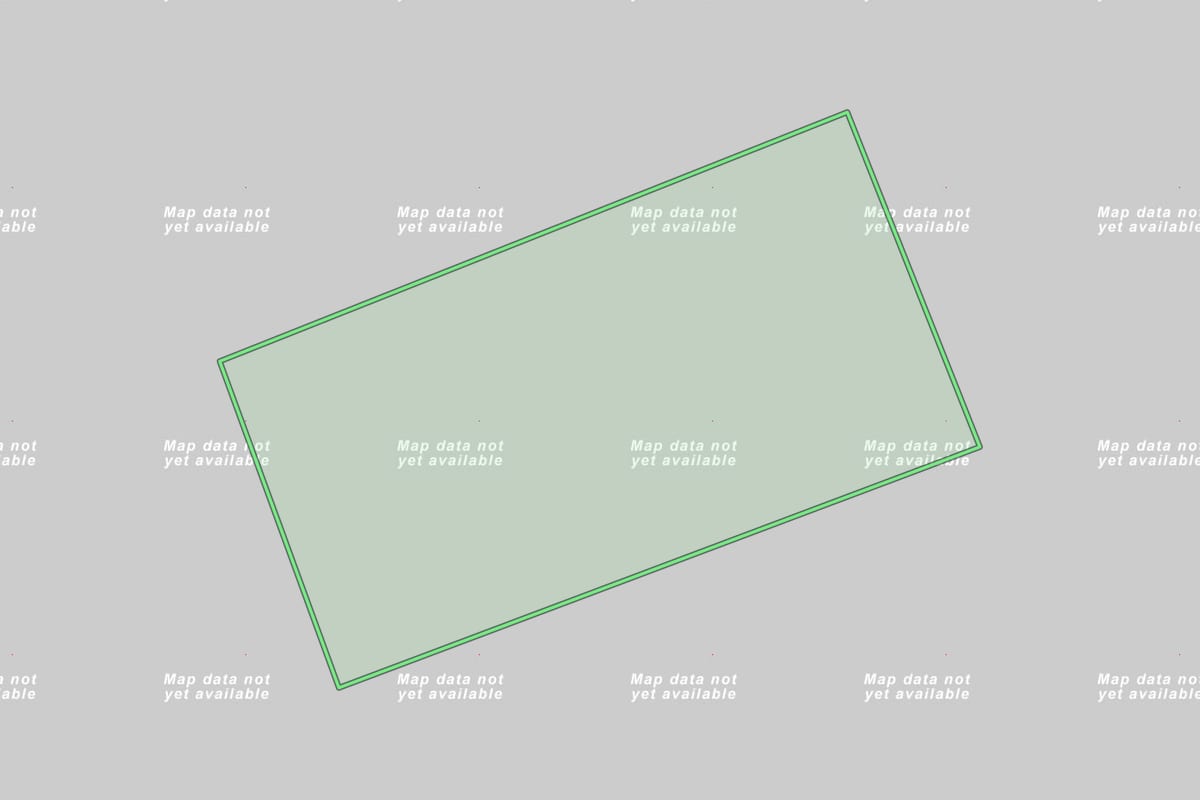 Imagem de satélite do imóvel rural em Álvares Florence (SP), com o contorno declarado no CAR desenhado por cima.